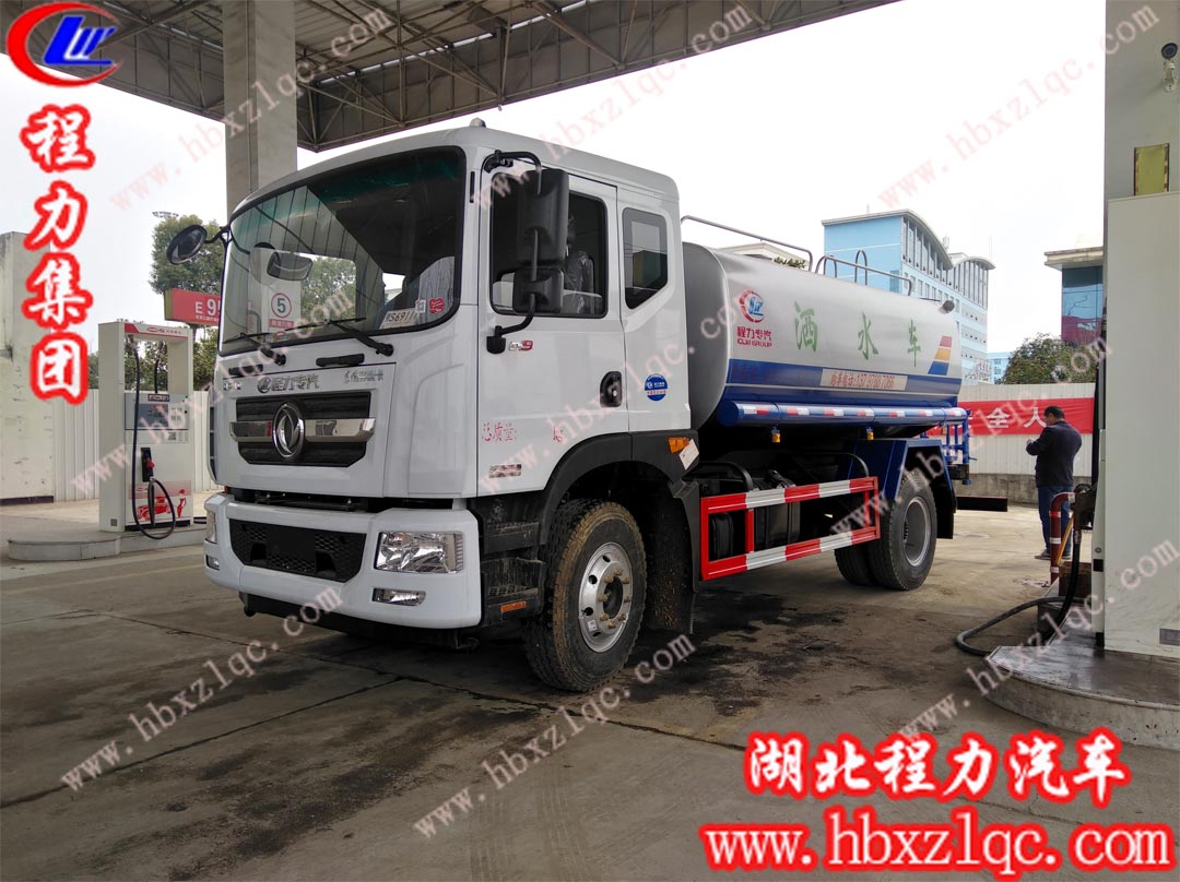 “精工制造，品質(zhì)保障”——湖北程力東風(fēng)大多利卡D9灑水車產(chǎn)品特征