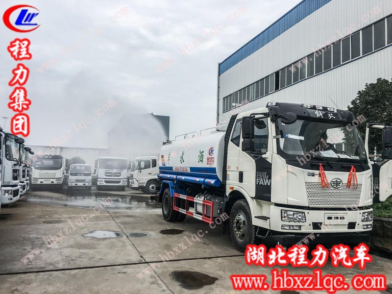 素顏也好看的程力灑水車，程力專用汽車股份有限公司教您灑水車蓄電池該如何保養(yǎng)