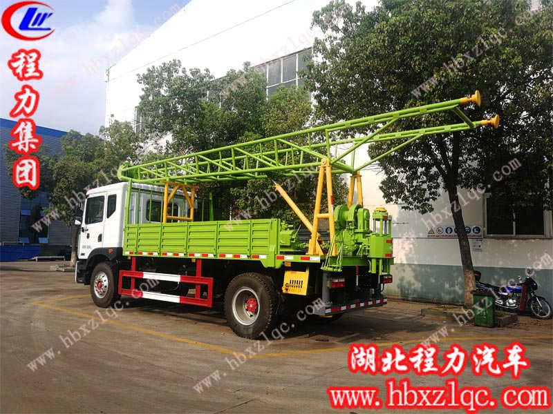 程力集團東風(fēng)D9鉆井車尾部結(jié)構(gòu)細(xì)節(jié)圖