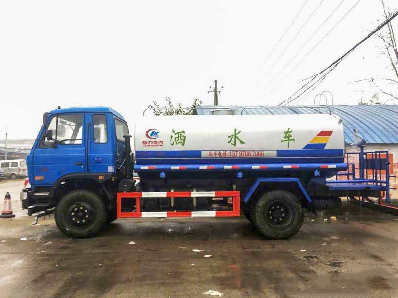 程力集團(tuán)的工地灑水車，您知道怎么選擇嗎？